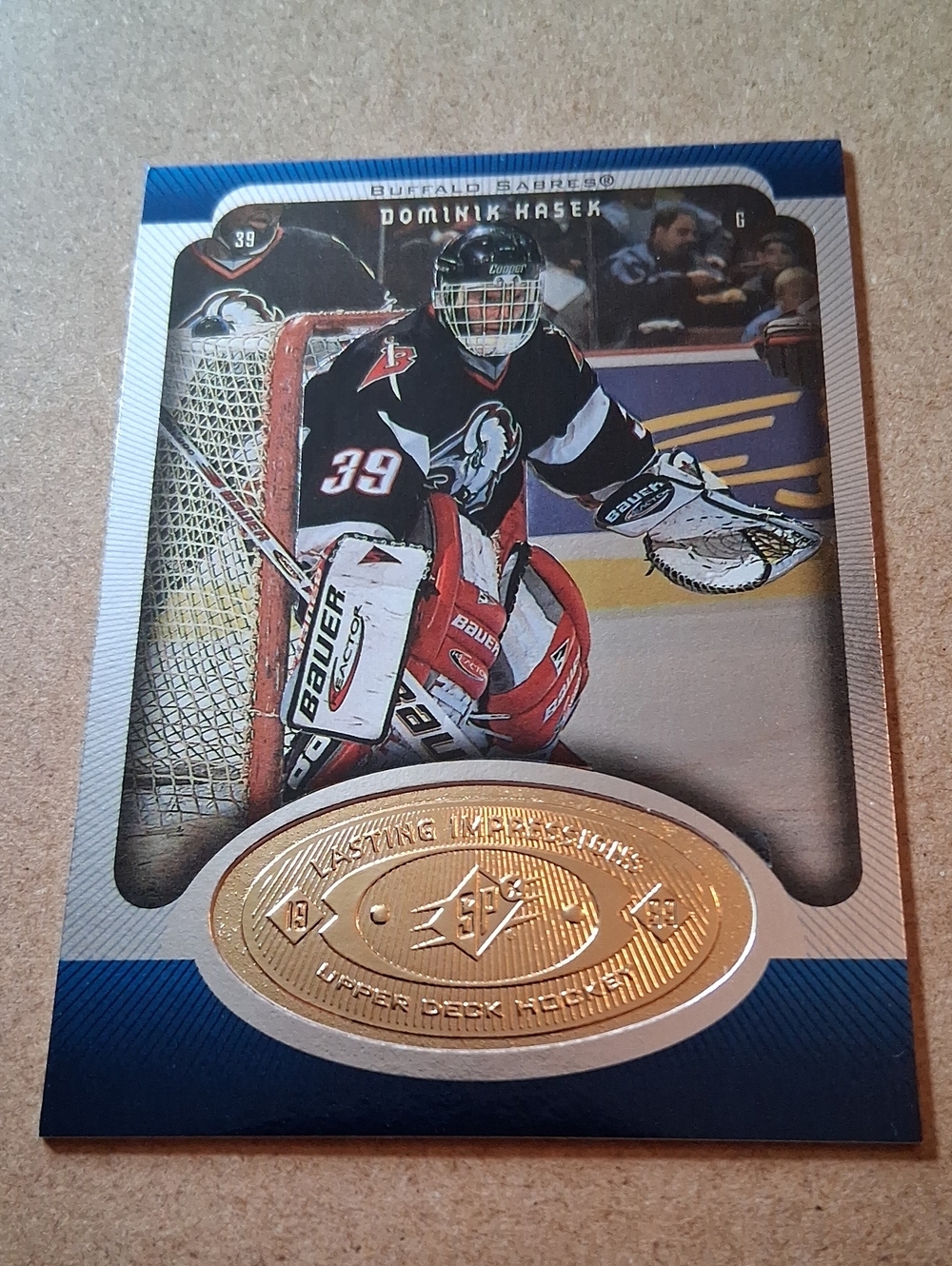 Dominik Hasek Buffalo Sabres Hockey Card - Red, Black, White